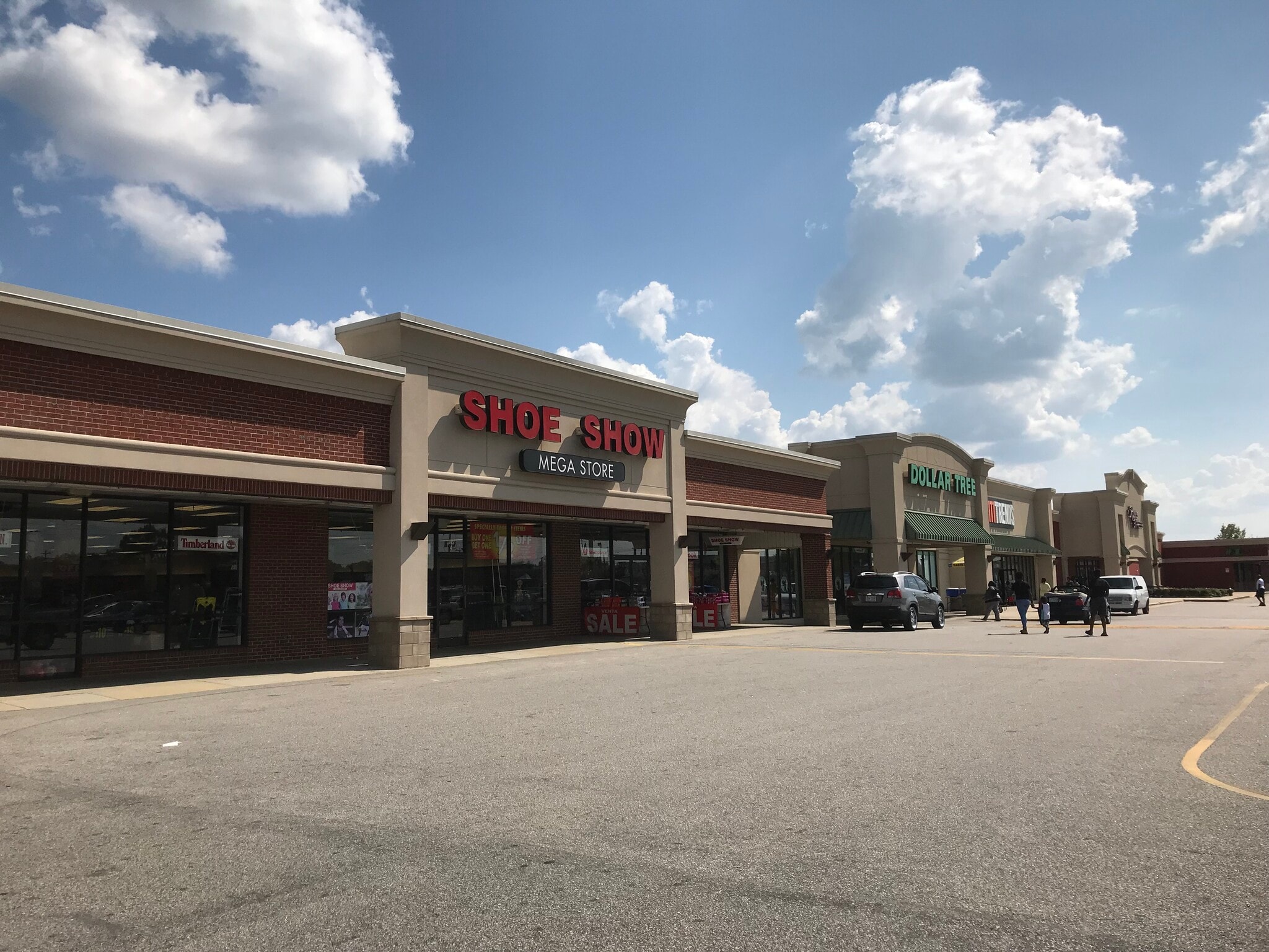 330-342 N Eastern Blvd, Fayetteville, NC for lease Building Photo- Image 1 of 2