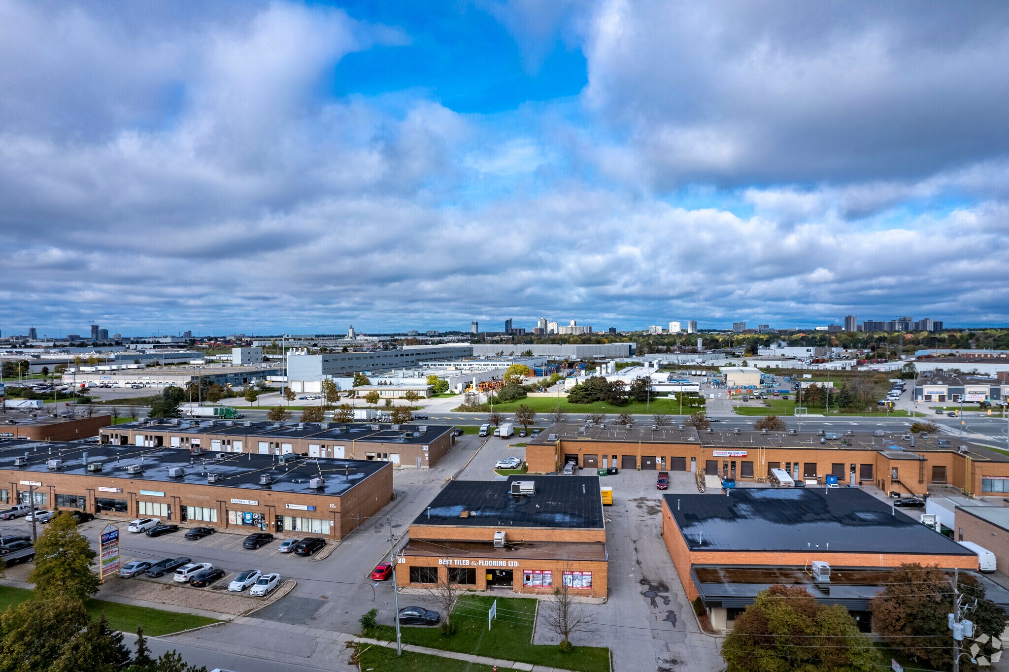 30 Strathearn Ave, Brampton, ON à vendre Photo principale- Image 1 de 1