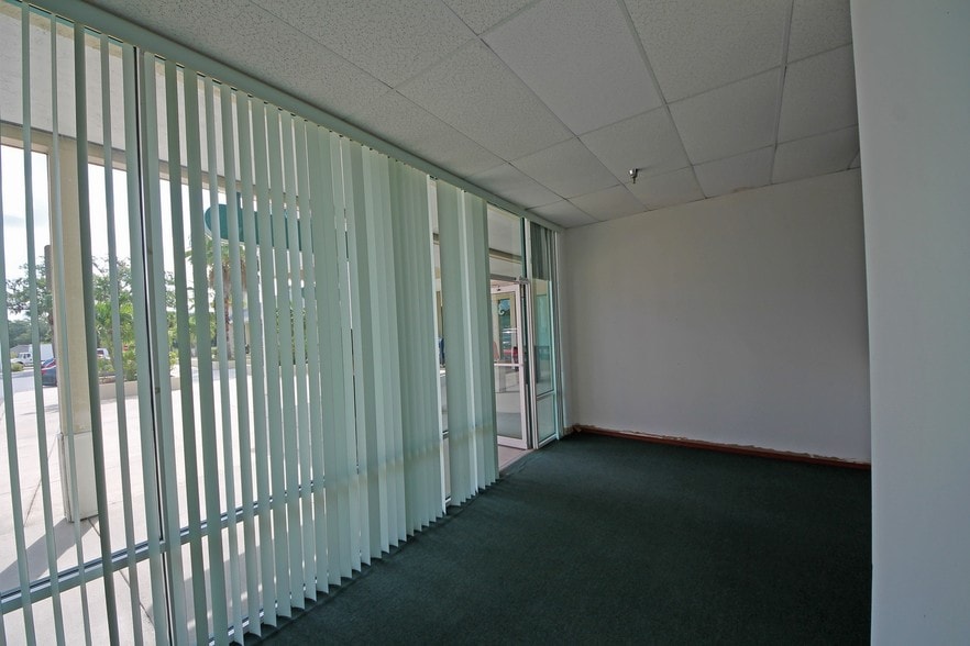 3440-3594 N Harbor City Blvd, Melbourne, FL for sale - Interior Photo - Image 3 of 63