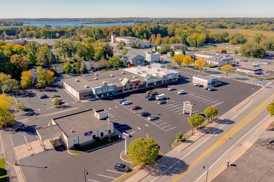 5217-5241 Shoreline Dr, Mound, MN for lease - Aerial - Image 3 of 6