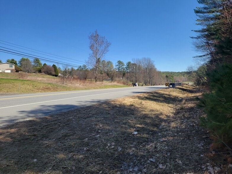 680-2 680-2 John Stark Hwy, Newport, NH à vendre - Photo principale - Image 2 de 9