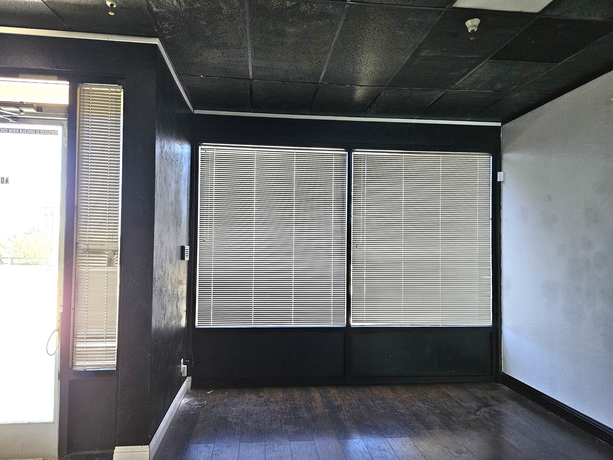 1110 W Kettleman Ln, Lodi, CA for lease Interior Photo- Image 1 of 5