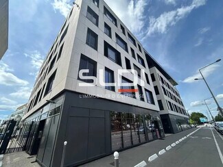 More details for Boulevard Ambroise Croizat, Vénissieux - Office for Lease