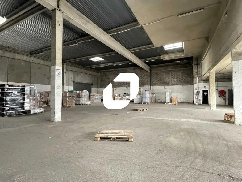 Bureau dans Bruges à louer - Photo du bâtiment - Image 1 de 8