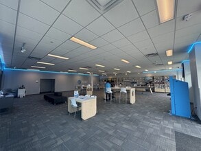 1501 Sentinel Dr, Chesapeake, VA for lease Interior Photo- Image 2 of 11