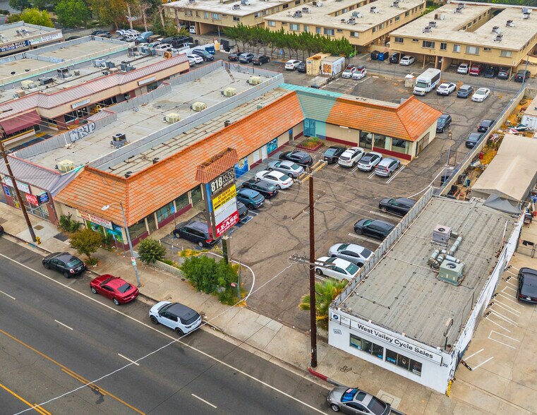 20200 Saticoy St, Winnetka, CA à louer - Photo du bâtiment - Image 2 de 12