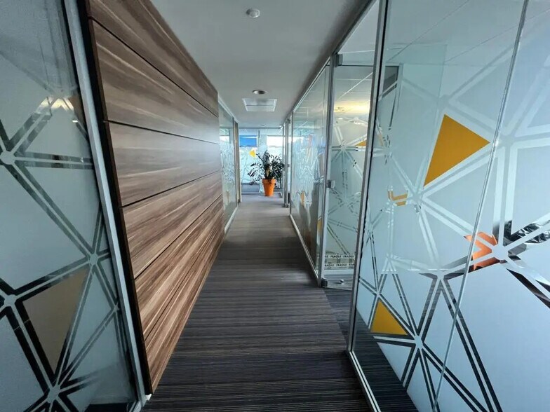 Bureau dans Rennes à louer - Photo intérieure - Image 2 de 9