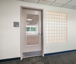 12917 SE 38th St, Bellevue, WA for lease Interior Photo- Image 1 of 4