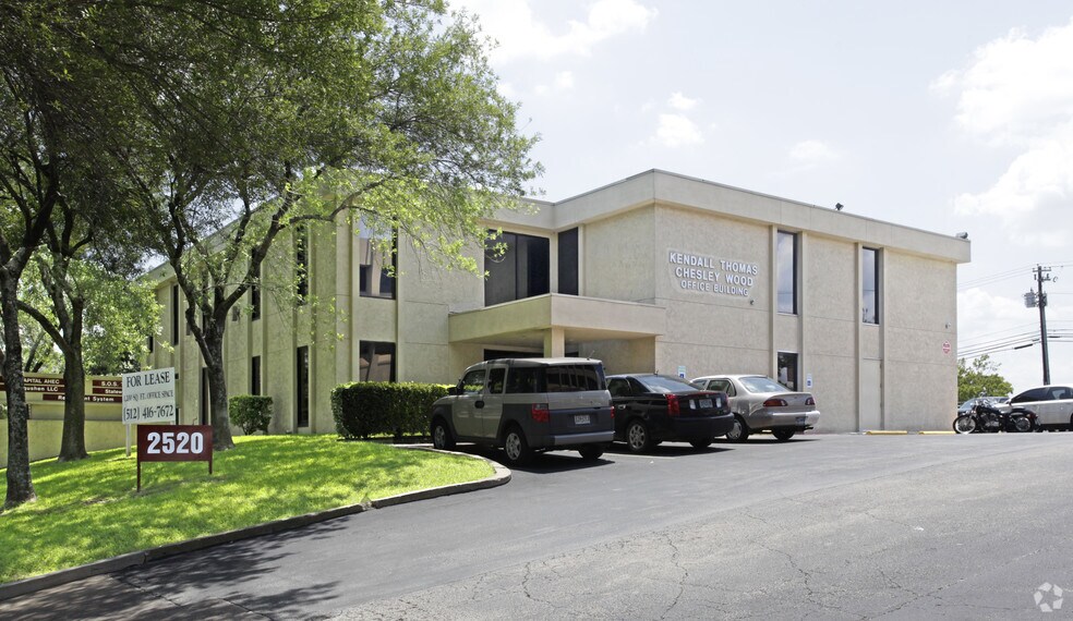 2520 I-35 S, Austin, TX à louer - Photo du bâtiment - Image 2 de 4