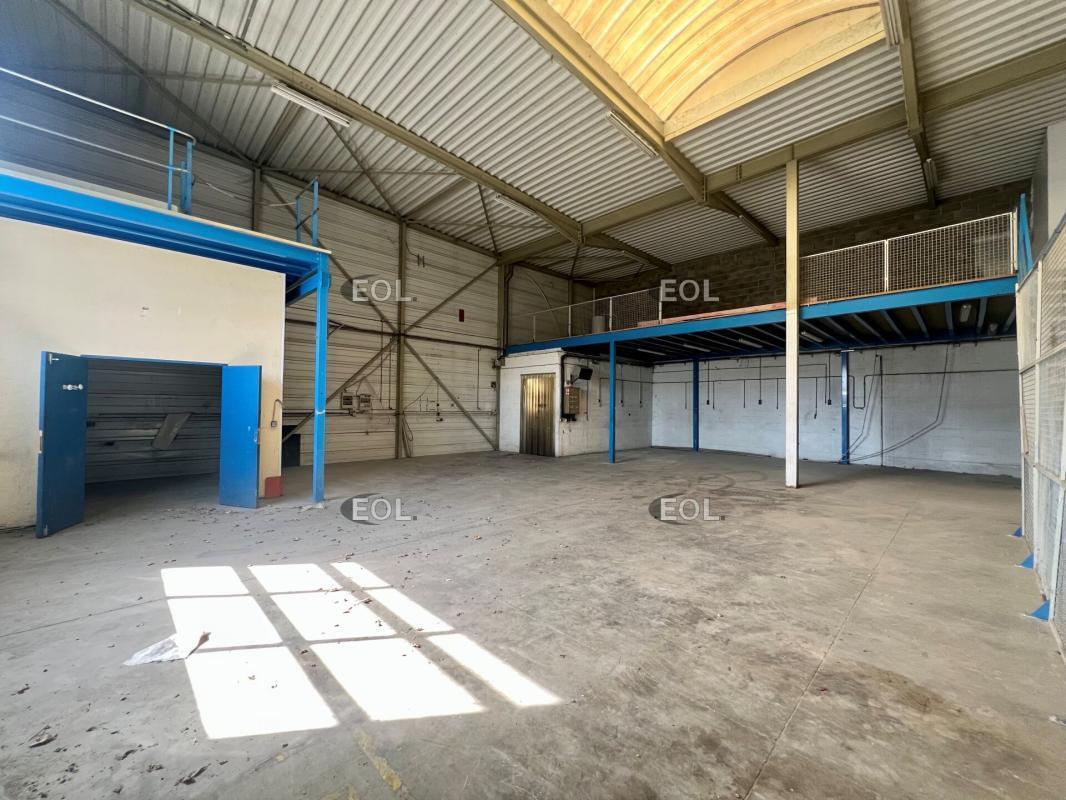 Flex in Claye-Souilly for lease Interior Photo- Image 1 of 8