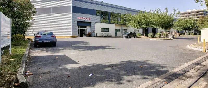 Industrial in Le Blanc-Mesnil for lease Building Photo- Image 1 of 7