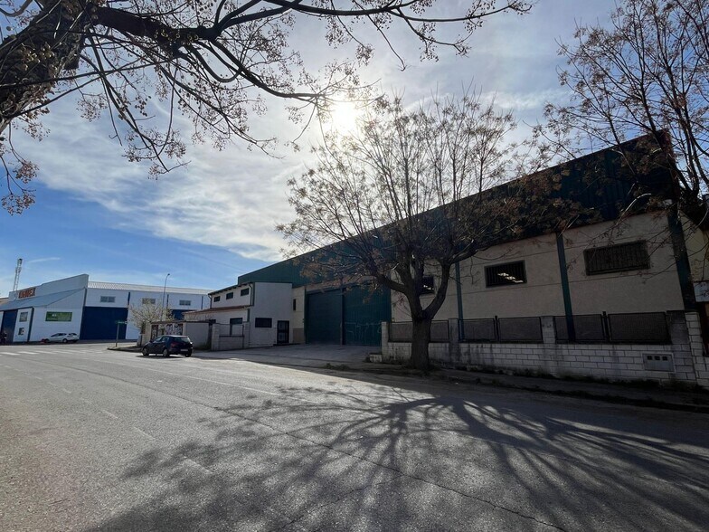 Industriel dans Malpartida de Cáceres à vendre - Photo du bâtiment - Image 3 de 7