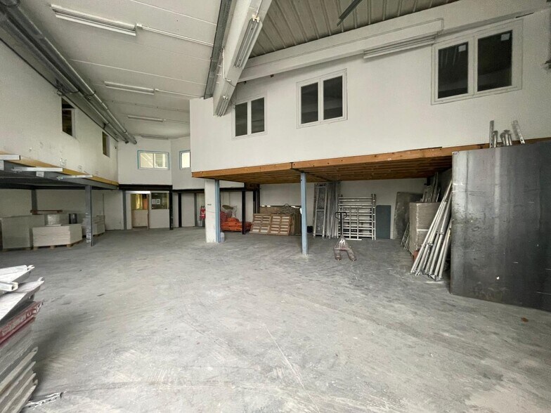 Local d'activités dans La Courneuve à vendre - Photo intérieure - Image 2 de 8