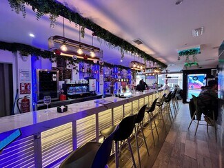 Plus de détails pour Commerce de détail à louer