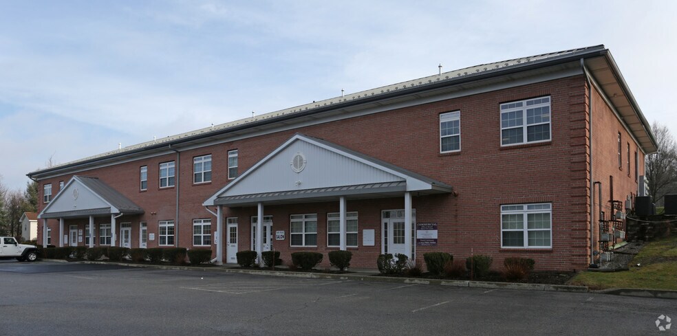 1207 Us-9, Wappingers Falls, NY à louer - Photo du bâtiment - Image 2 de 5