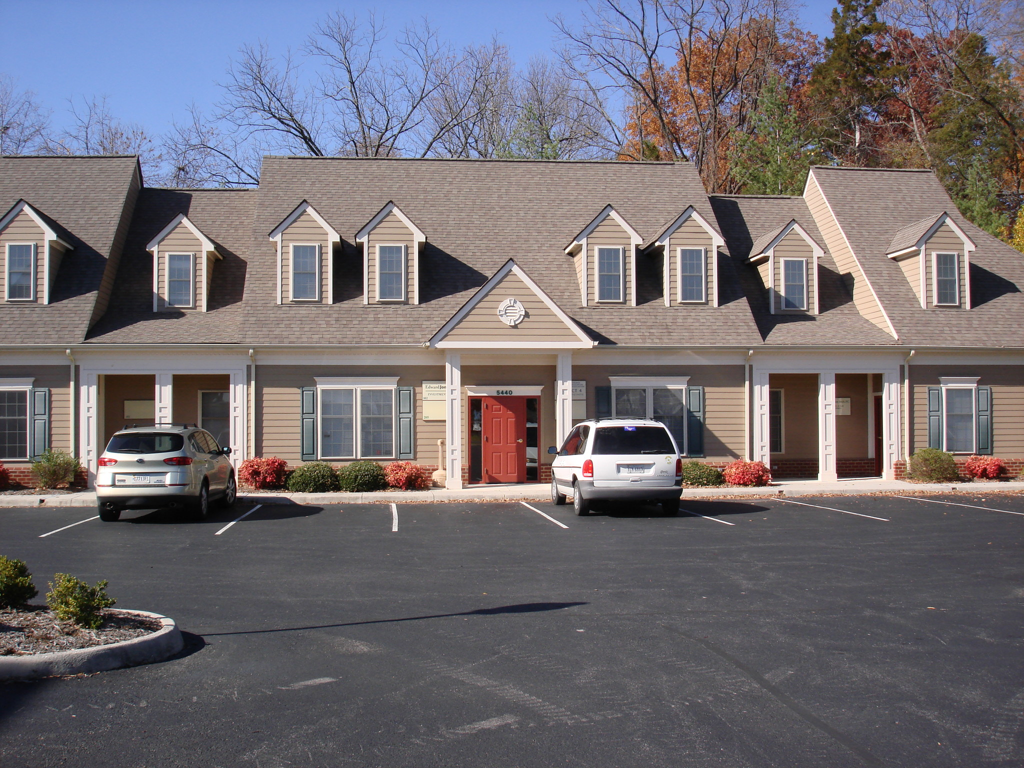 5430 Peters Creek Rd, Roanoke, VA for lease Building Photo- Image 1 of 3