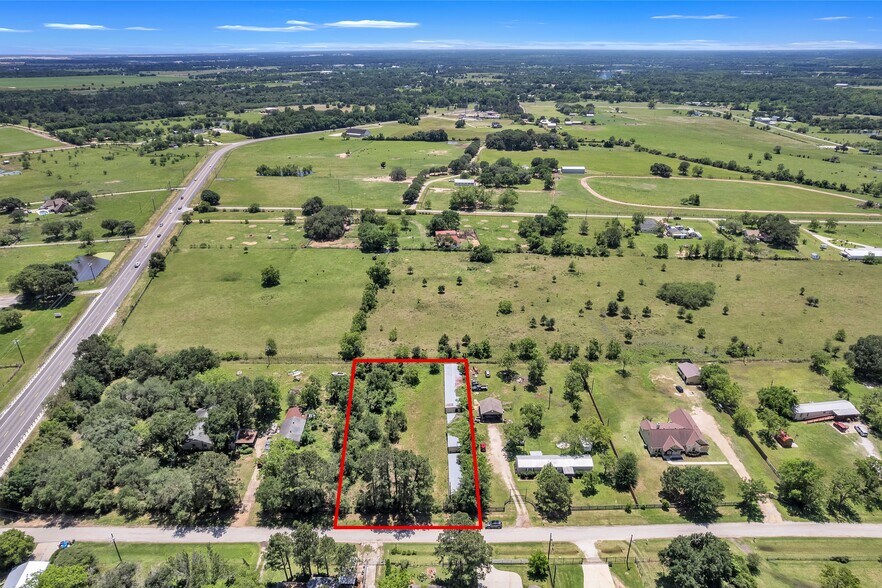 36085 Lomax Road, Brookshire, TX à vendre - Photo du bâtiment - Image 2 de 5