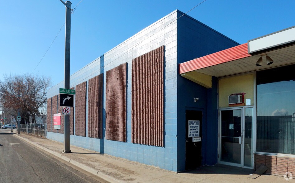 10230 95th St NW, Edmonton, AB for sale - Building Photo - Image 1 of 1