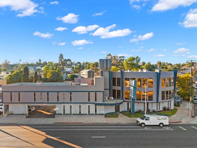 Plus de détails pour 7484 University Ave, La Mesa, CA - Bureau à vendre