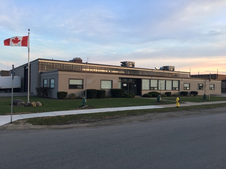 35 Coronet Rd, Toronto, ON for sale - Building Photo - Image 1 of 1