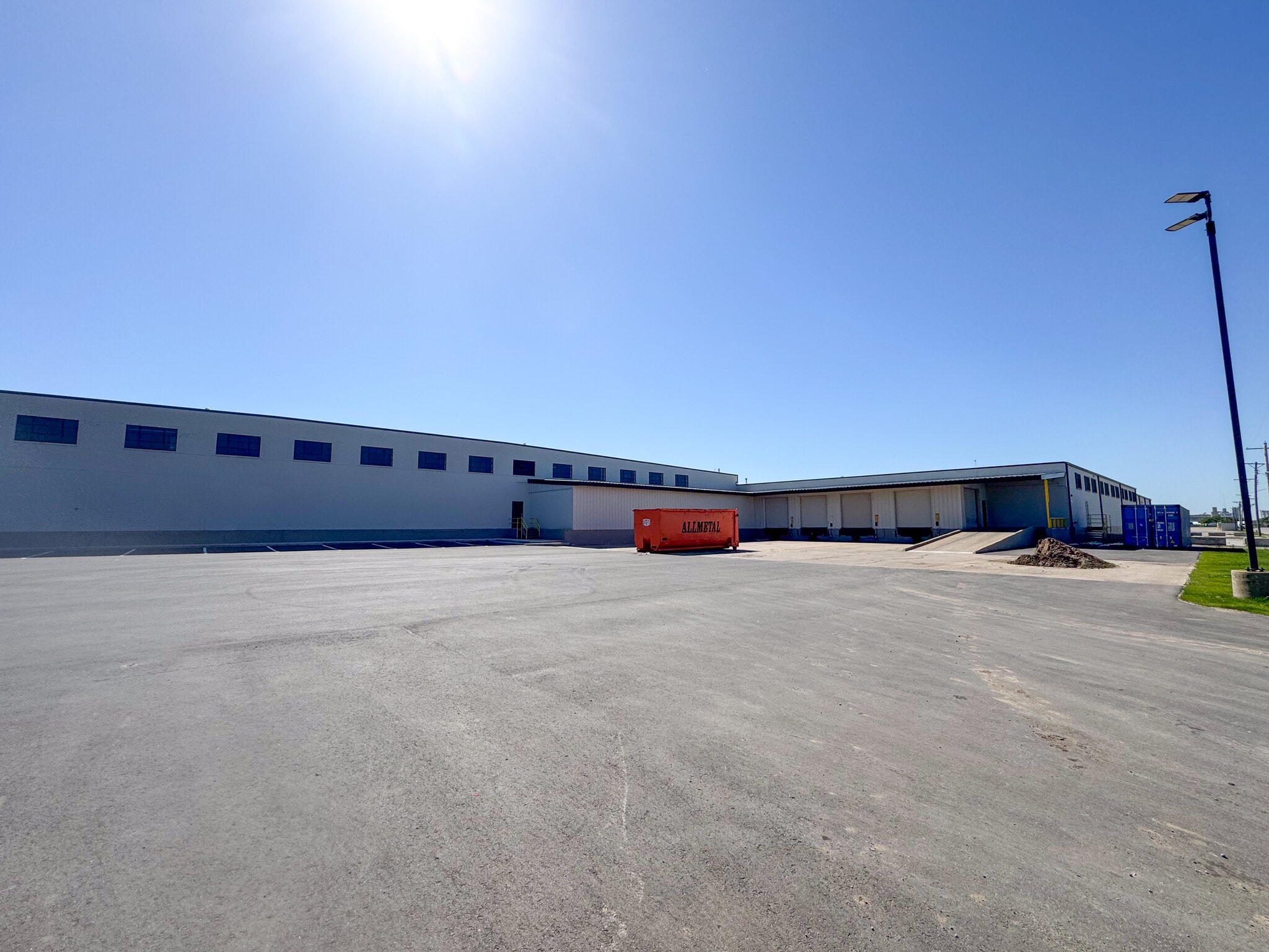 701 E 37th St N, Wichita, KS for lease Primary Photo- Image 1 of 3