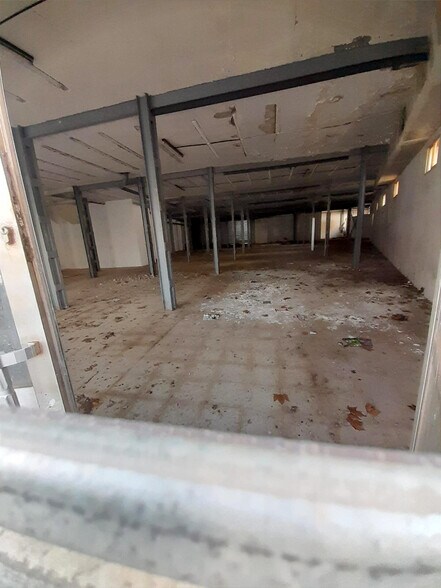 Commerce de détail dans Cáceres à vendre - Photo du bâtiment - Image 2 de 6