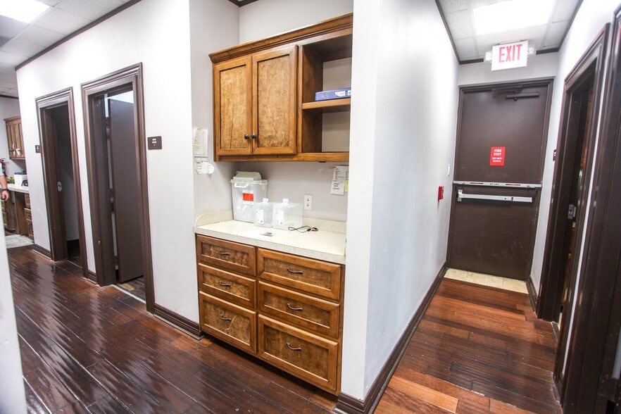 19740 Interstate 45, Spring, TX for lease - Building Photo - Image 3 of 13