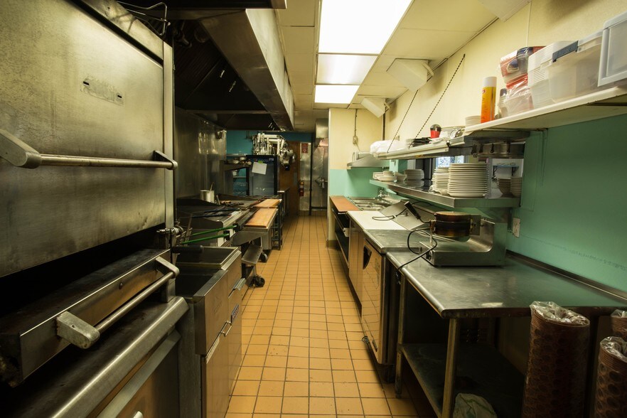 402 W Us-20, Michigan City, IN à vendre - Photo du bâtiment - Image 3 de 33