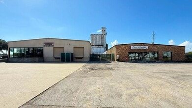 1005 Katyland Dr, Katy, TX for lease Interior Photo- Image 1 of 2
