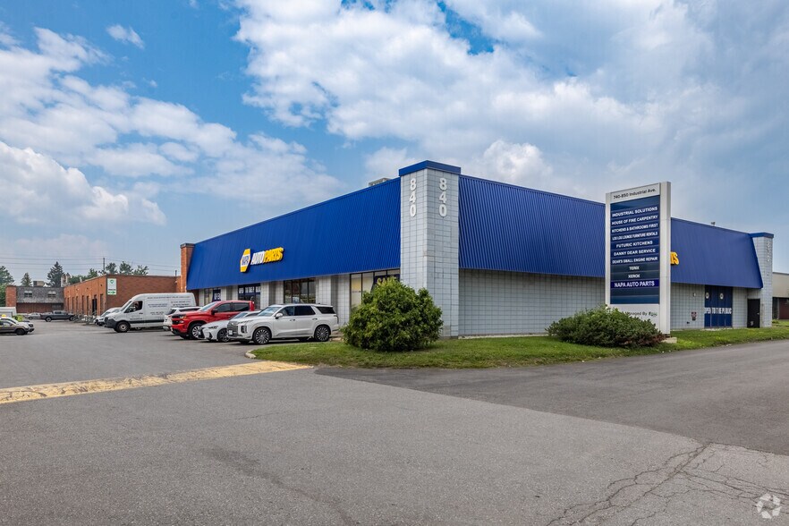 830-840 Industrial Ave, Ottawa, ON à louer - Photo principale - Image 1 de 3