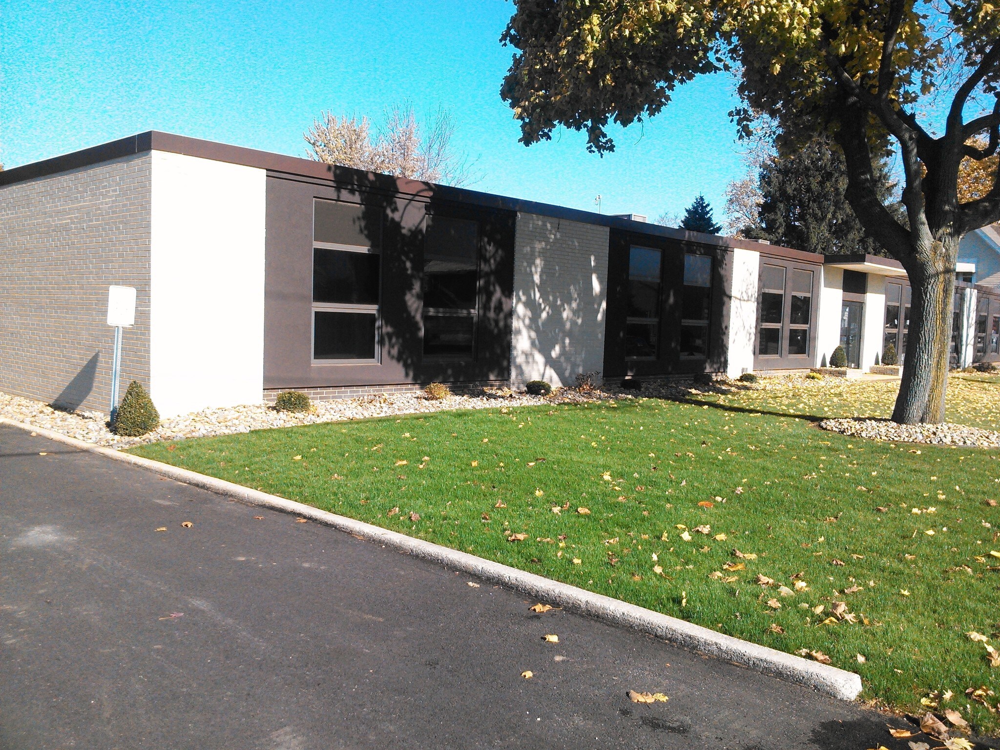 355 W Prospect Rd, Ashtabula, OH à vendre Photo du bâtiment- Image 1 de 4