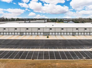 4294 Chamblee Rd, Oakwood, GA à louer Photo intérieure- Image 2 de 10