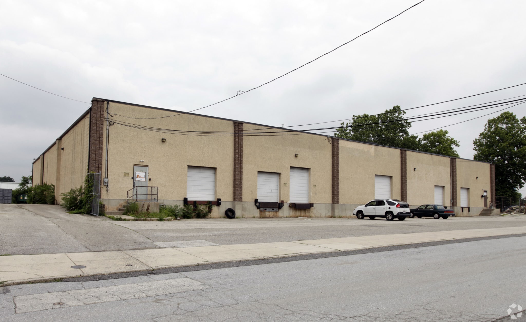 425-433 Seminole Ave, Lester, PA for lease Primary Photo- Image 1 of 5