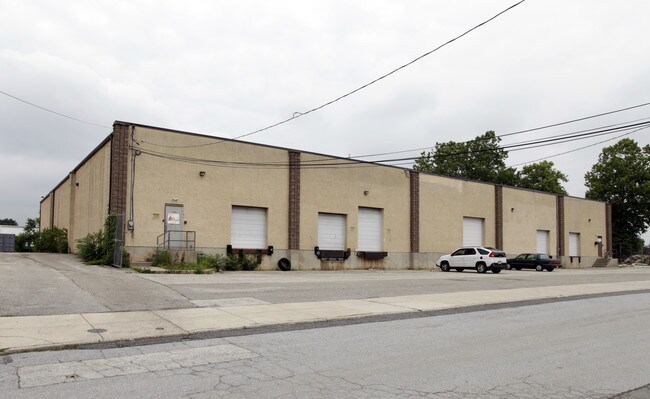 Plus de détails pour 425-433 Seminole Ave, Lester, PA - Industriel à louer