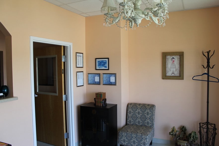 1700 Boxwood Pl, Columbus, GA for lease - Interior Photo - Image 2 of 4