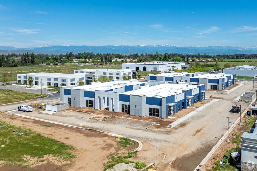 918 N Temperance Ave, Clovis, CA à louer - Photo du bâtiment - Image 3 de 3