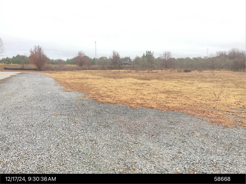 Russell Pkwy & Lakeview Rd, Warner Robins, GA à vendre - Photo du bâtiment - Image 3 de 4