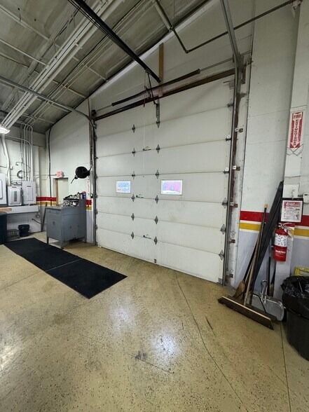 3921 32nd St, Port Huron, MI à vendre - Photo intérieure - Image 3 de 9