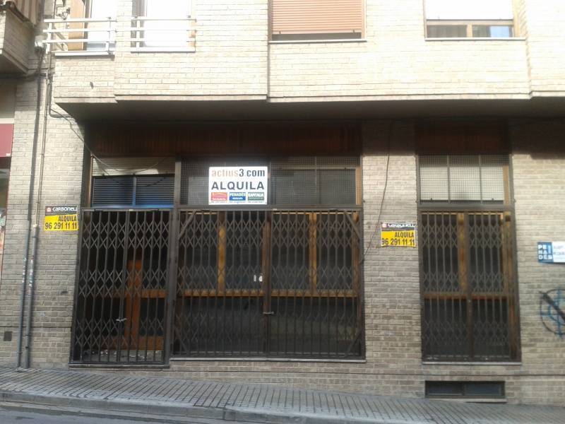 Commerce de détail dans Ontinyent, Valencia à louer Photo du bâtiment- Image 1 de 2