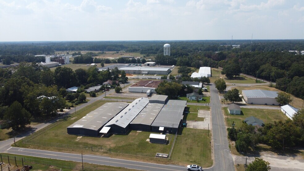 1811 Florida Ave, Quincy, FL à louer - Photo du bâtiment - Image 3 de 29