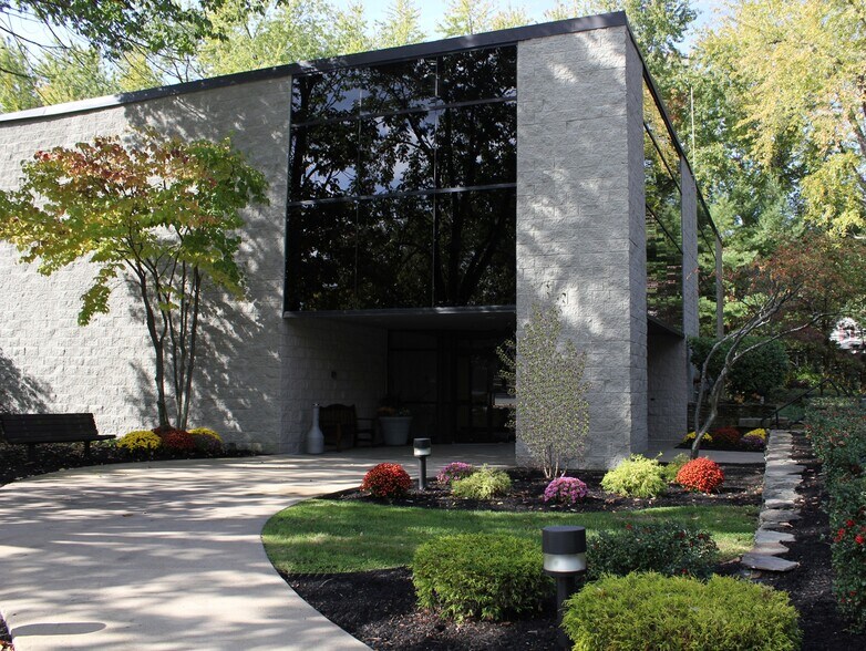 1 Branch St, Methuen, MA à vendre - Photo du bâtiment - Image 1 de 11