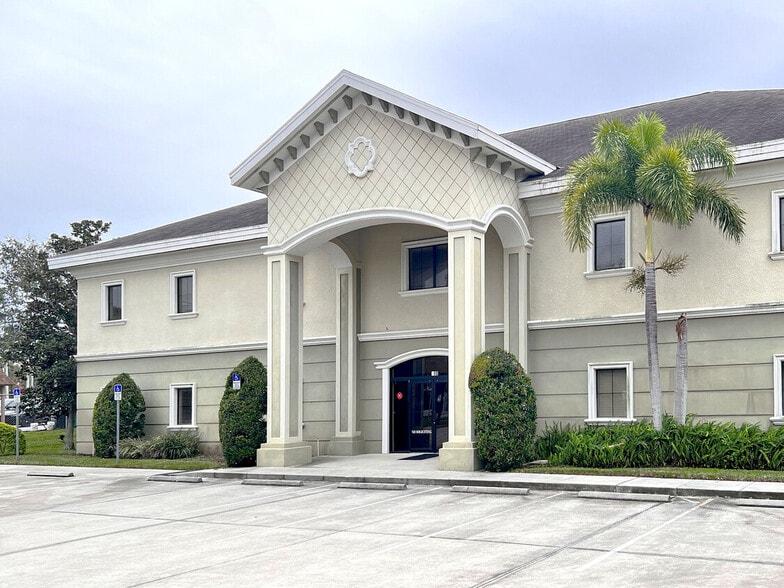 308 Avenue G SW, Winter Haven, FL à louer - Photo du bâtiment - Image 2 de 14