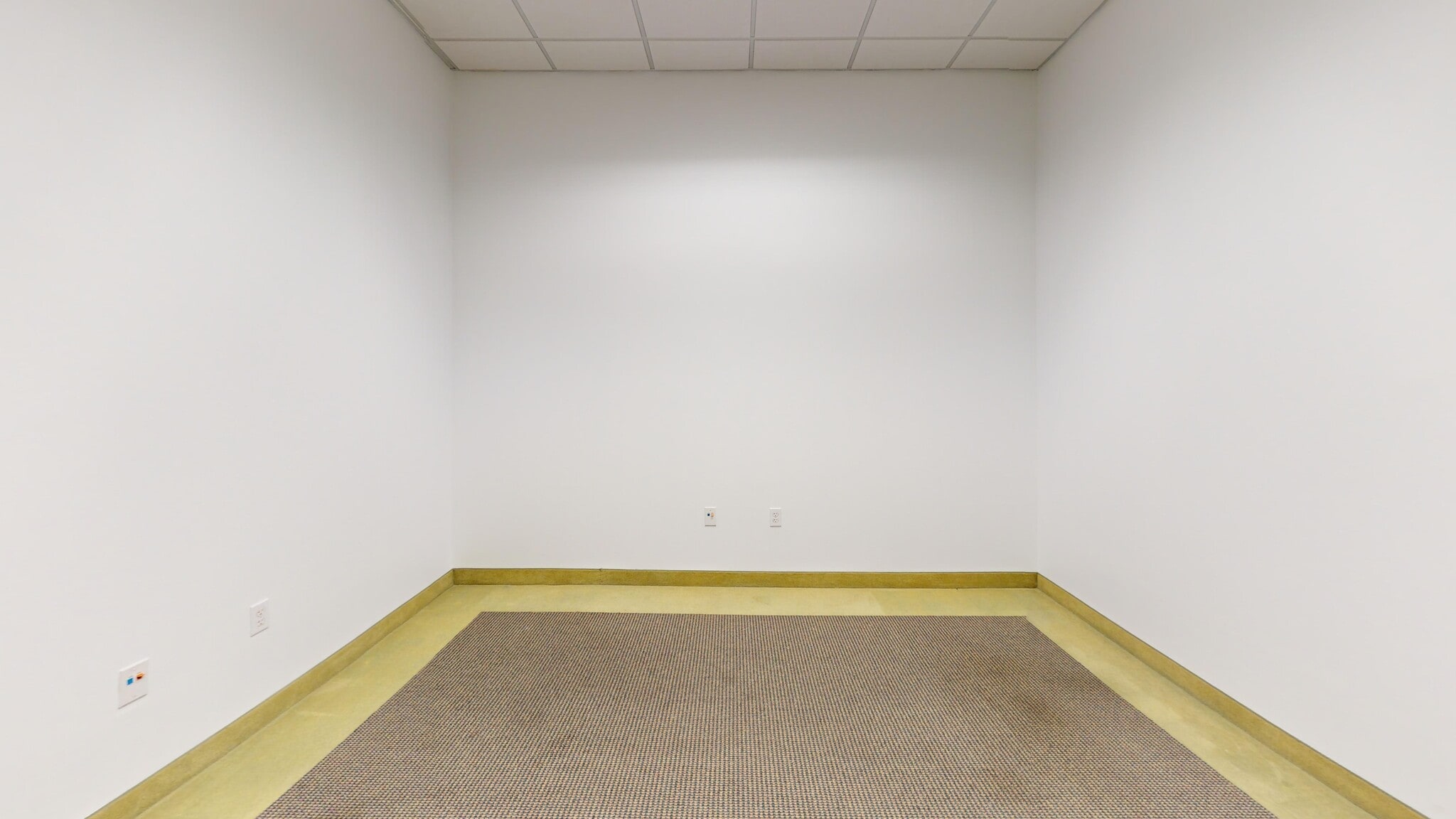 580-584 NW University Blvd, Port Saint Lucie, FL for lease Interior Photo- Image 1 of 3