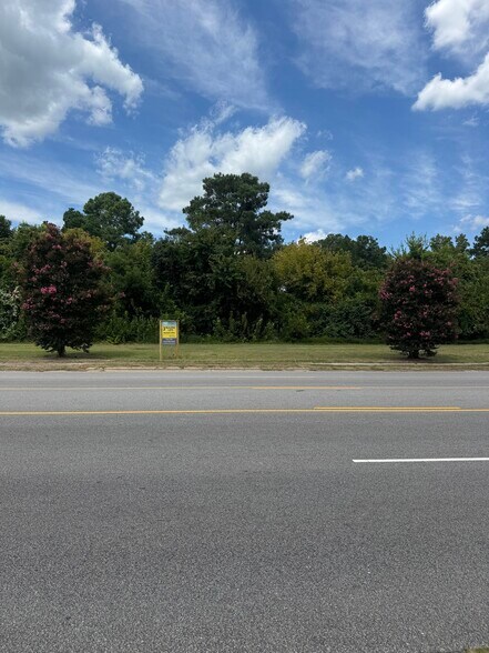 700 Tarboro St W, Wilson, NC à vendre - Photo du bâtiment - Image 3 de 9