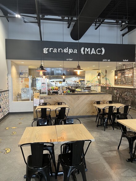 18756 Coastal Hwy, Rehoboth Beach, DE for sale - Interior Photo - Image 2 of 24