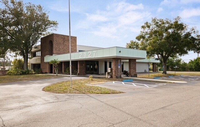 2127 Grand Blvd, Holiday, FL à vendre - Photo du bâtiment - Image 3 de 28