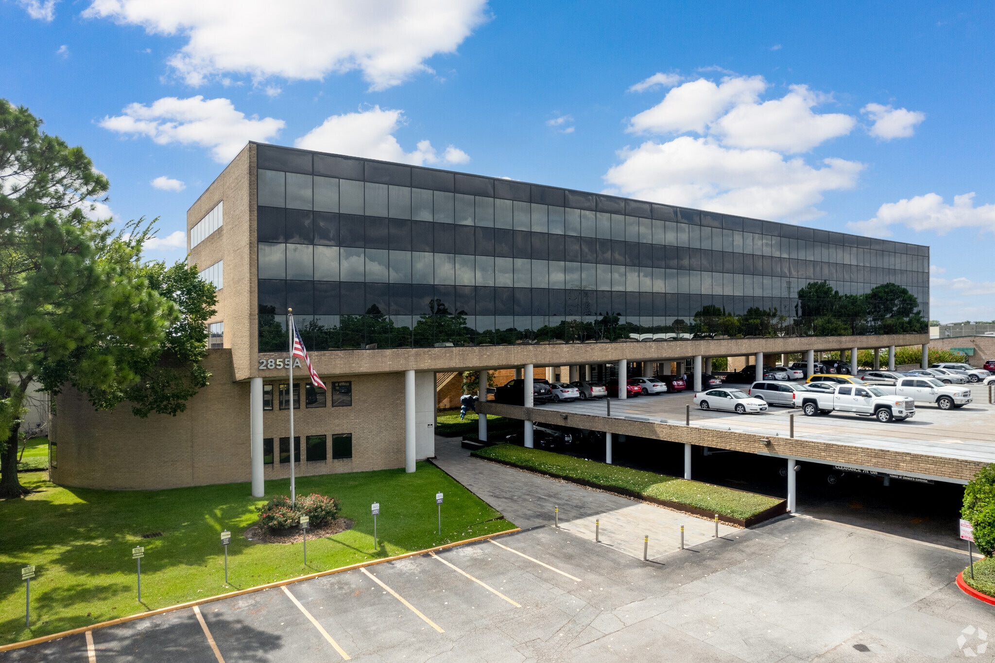 2855 Mangum Rd, Houston, TX à louer Photo du bâtiment- Image 1 de 10