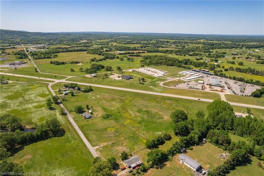 20310 290th St, Poteau, OK à vendre - Photo du bâtiment - Image 1 de 1