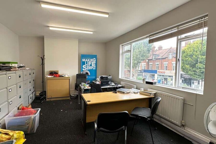 77-79 Station Rd, Londres à vendre - Photo du bâtiment - Image 3 de 10