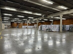 2800 Warehouse Rd, Owensboro, KY for lease Interior Photo- Image 1 of 5
